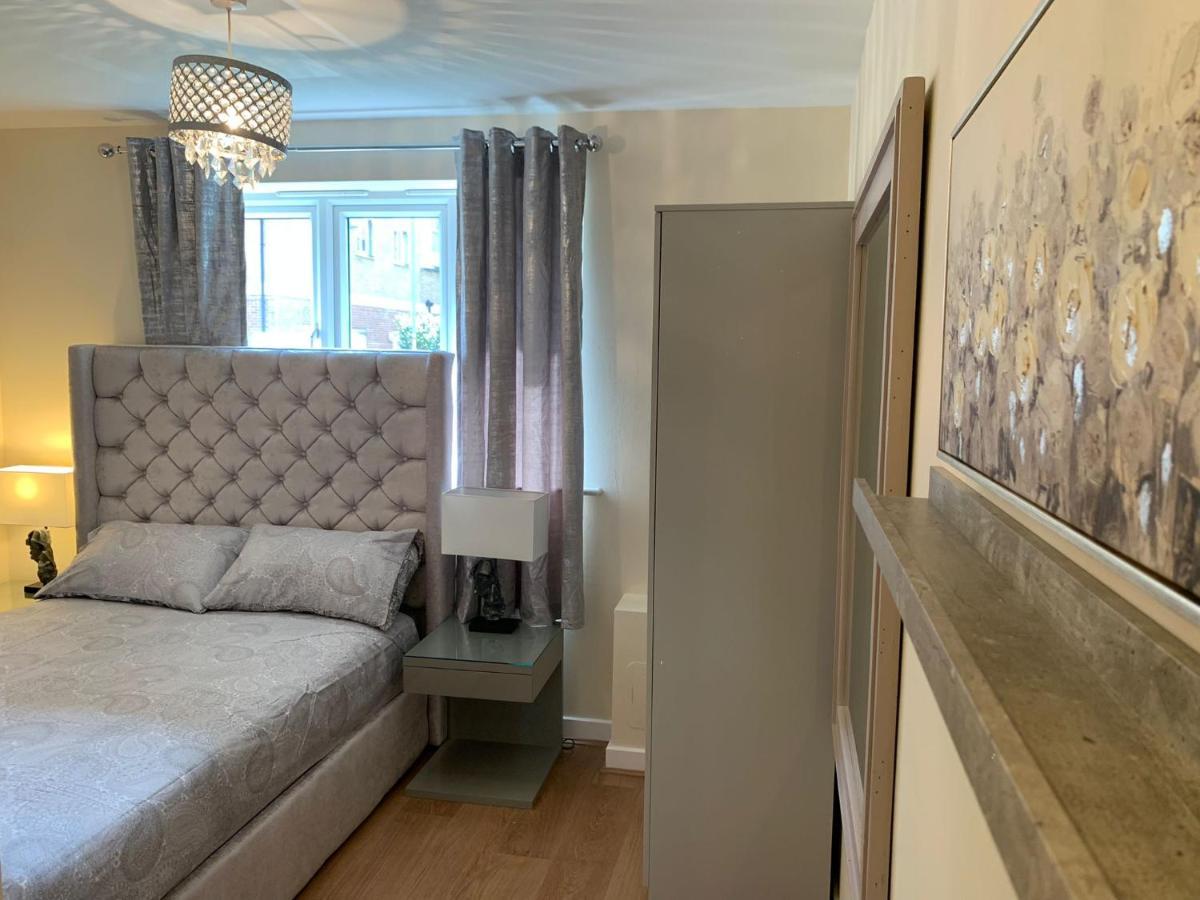 Modern Flat Διαμέρισμα Γουάτφορντ Εξωτερικό φωτογραφία