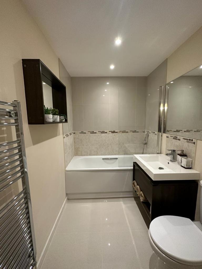 Modern Flat Διαμέρισμα Γουάτφορντ Εξωτερικό φωτογραφία