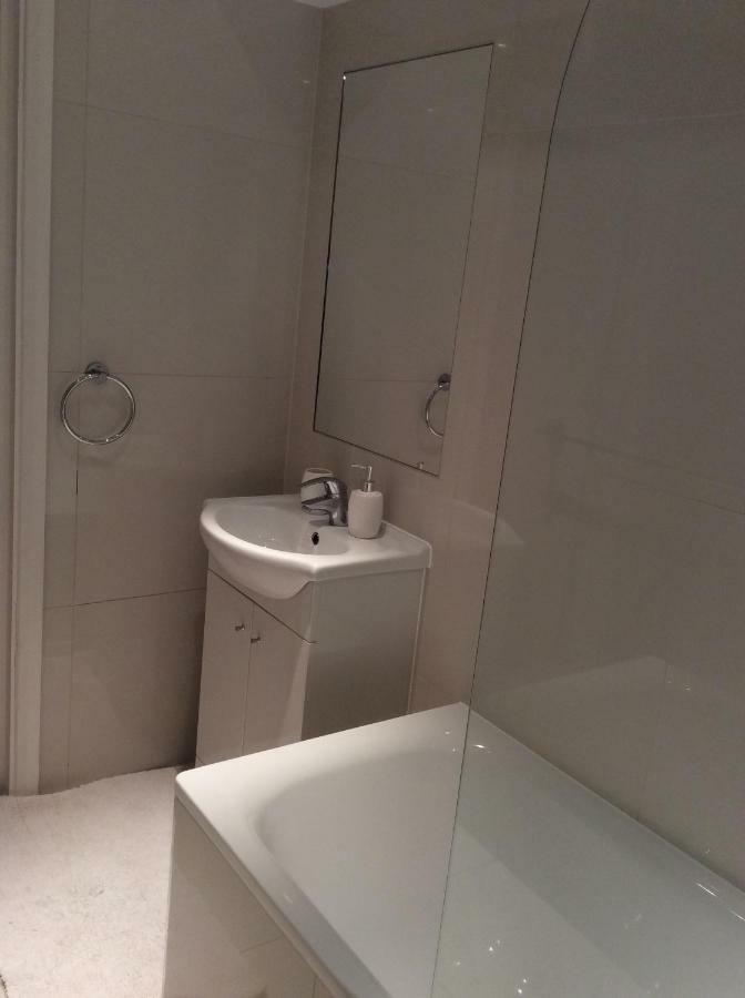 Modern Flat Διαμέρισμα Γουάτφορντ Εξωτερικό φωτογραφία